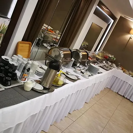 Merops Meszaros Hotel